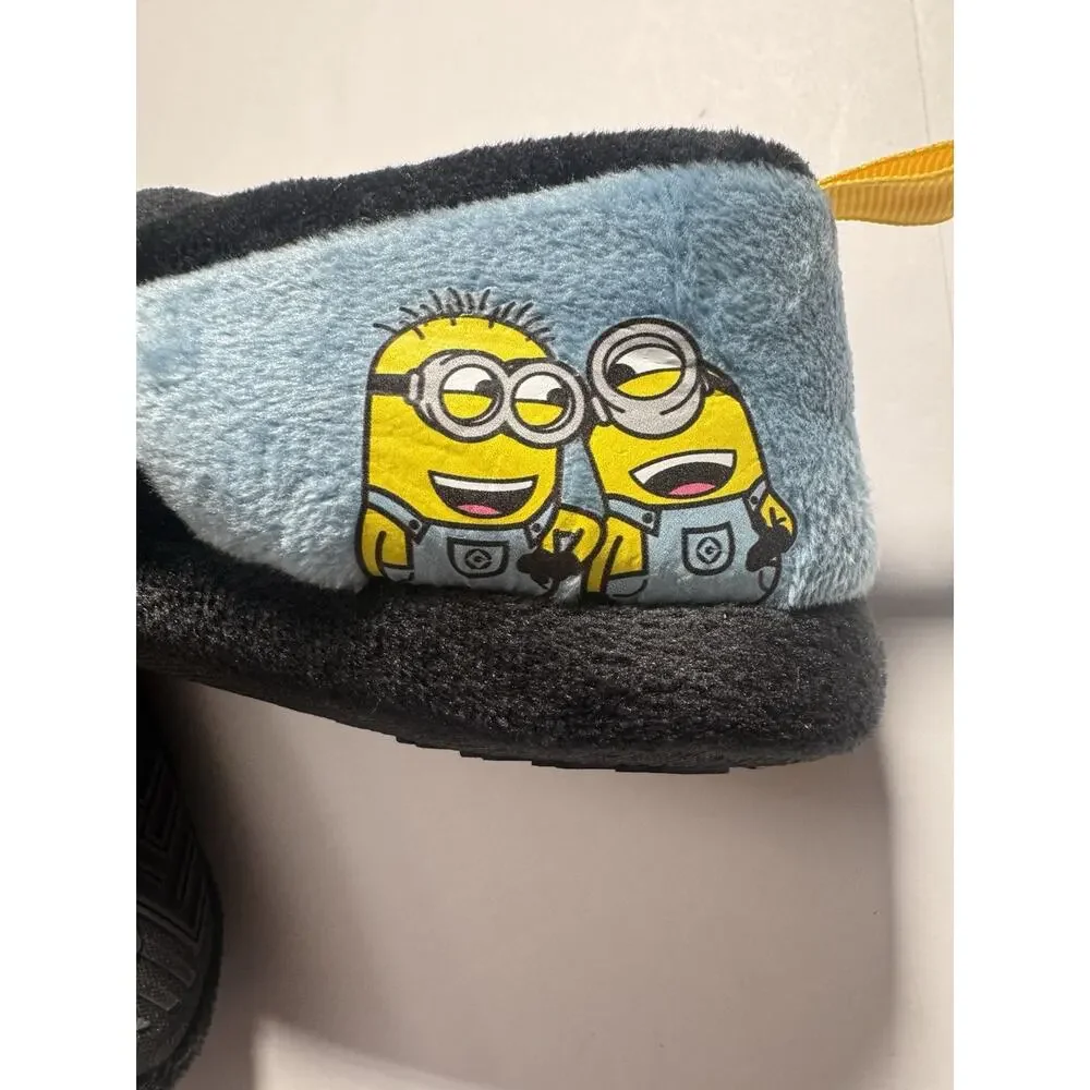 Minions Kids Plush Slippers Size L 9-10 Despicable Me Yellow NWOT